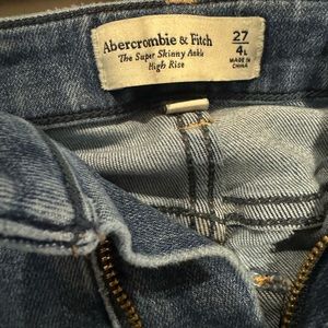Abercrombie Curvy Love 27/ 4